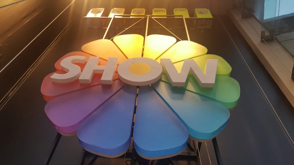 Show Tv – Dynamic Installation
