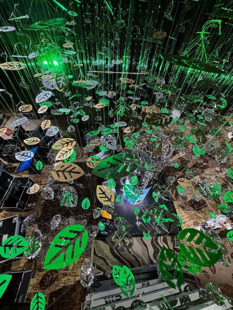 Schneider Electric – Digital Tree Installation