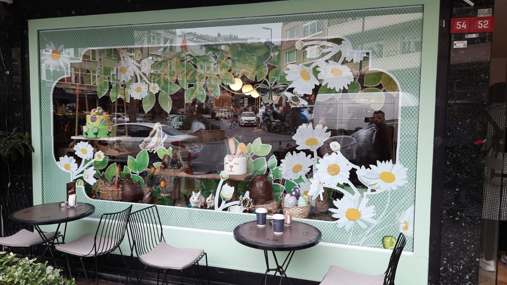 Bebek Baylan – Window Display